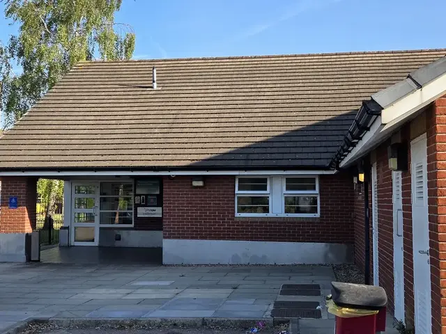 Exterior view of the Vets Now Liverpool partner clinic