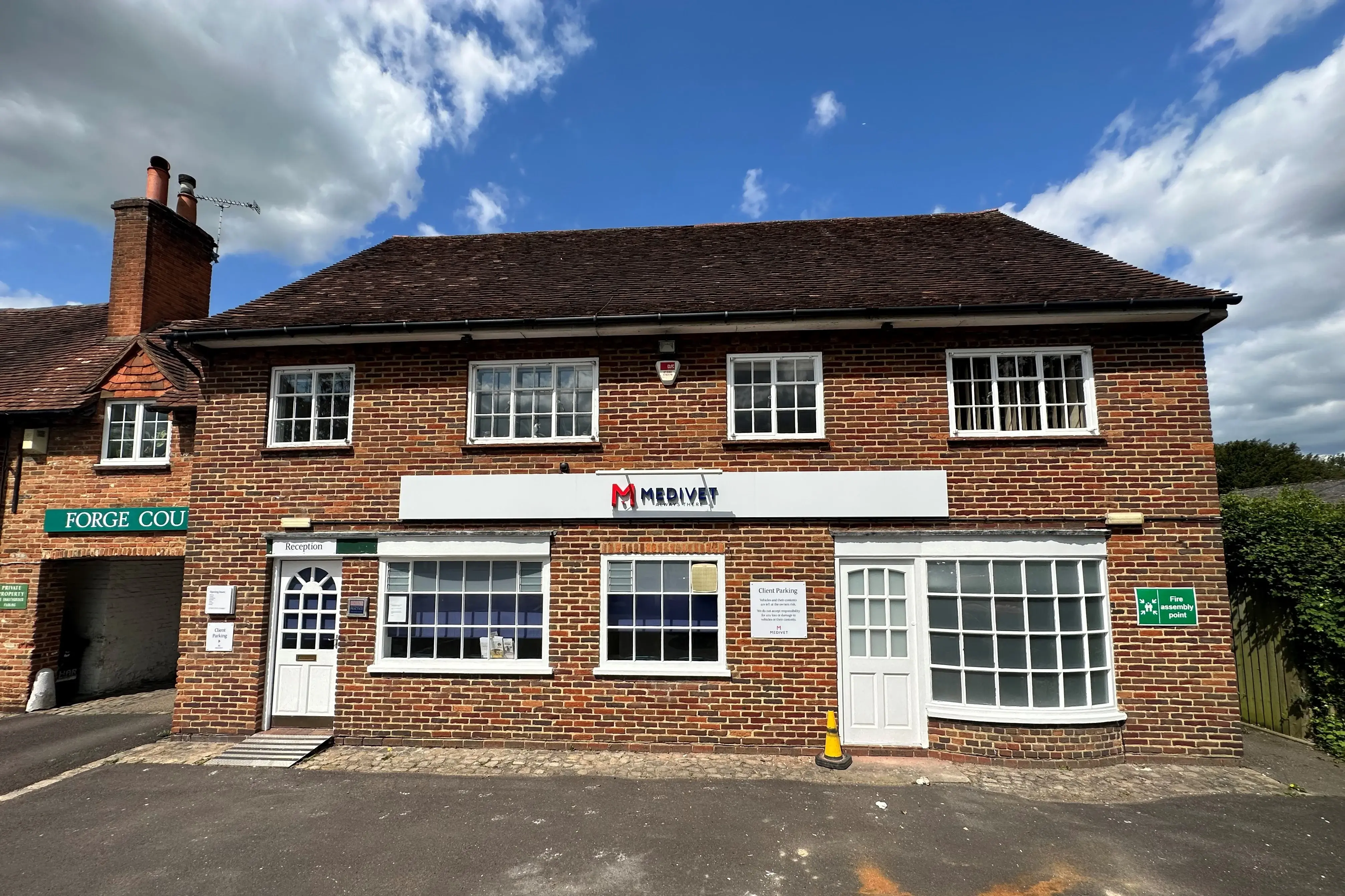 Medivet - Yateley (Kynoch Vets) practice photo